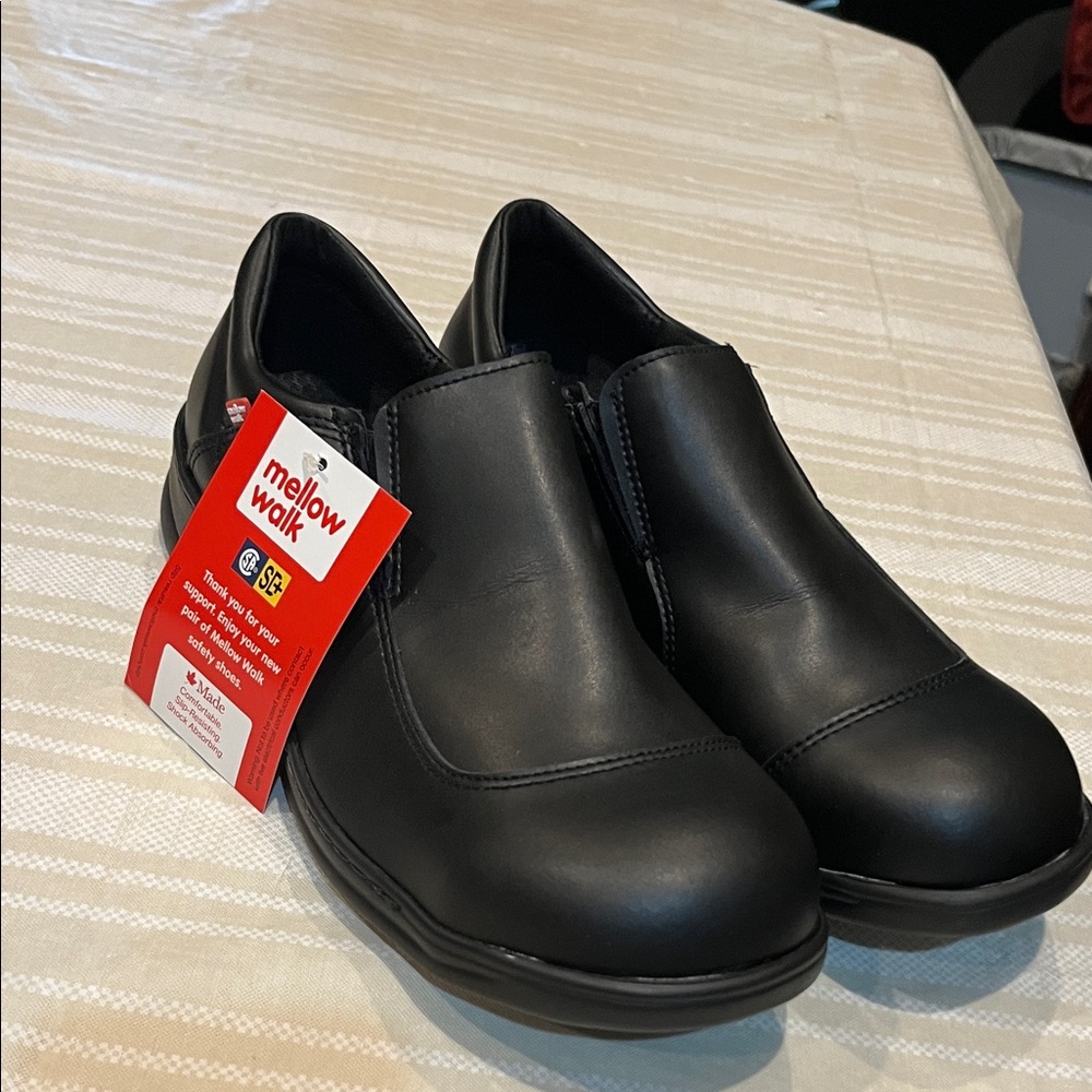 NWT Mellow Walk Jamie B 4085 Slip On Safety Shoes size 10 women’s